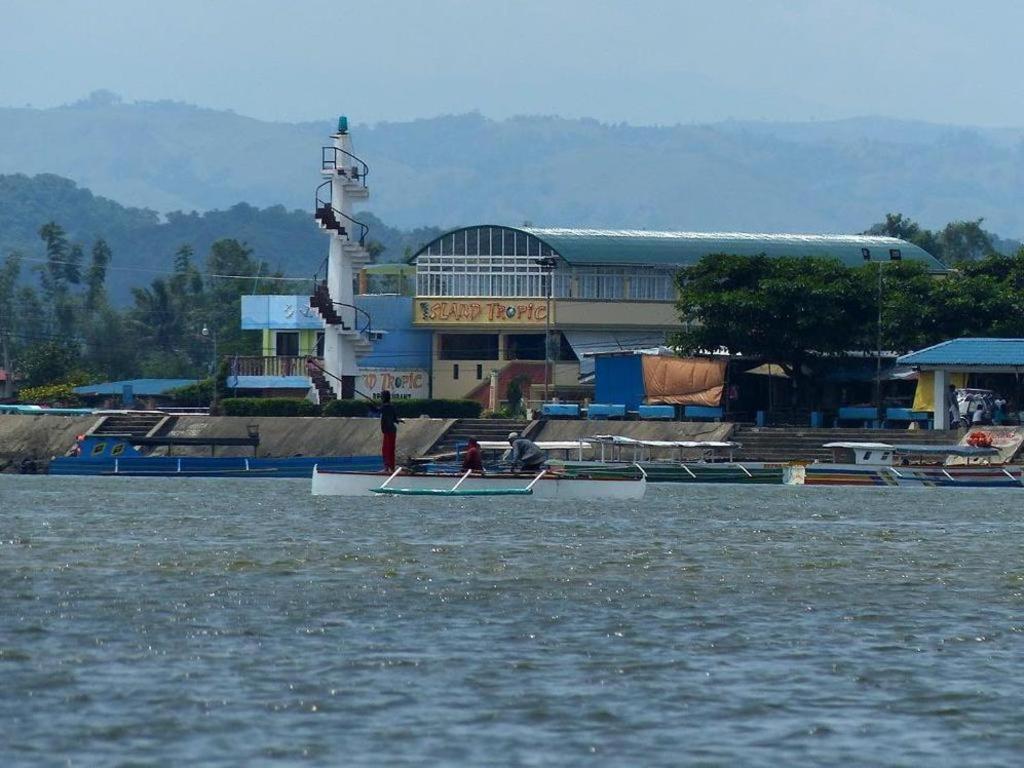 Island Tropic Hotel And Restaurant Alaminos Extérieur photo
