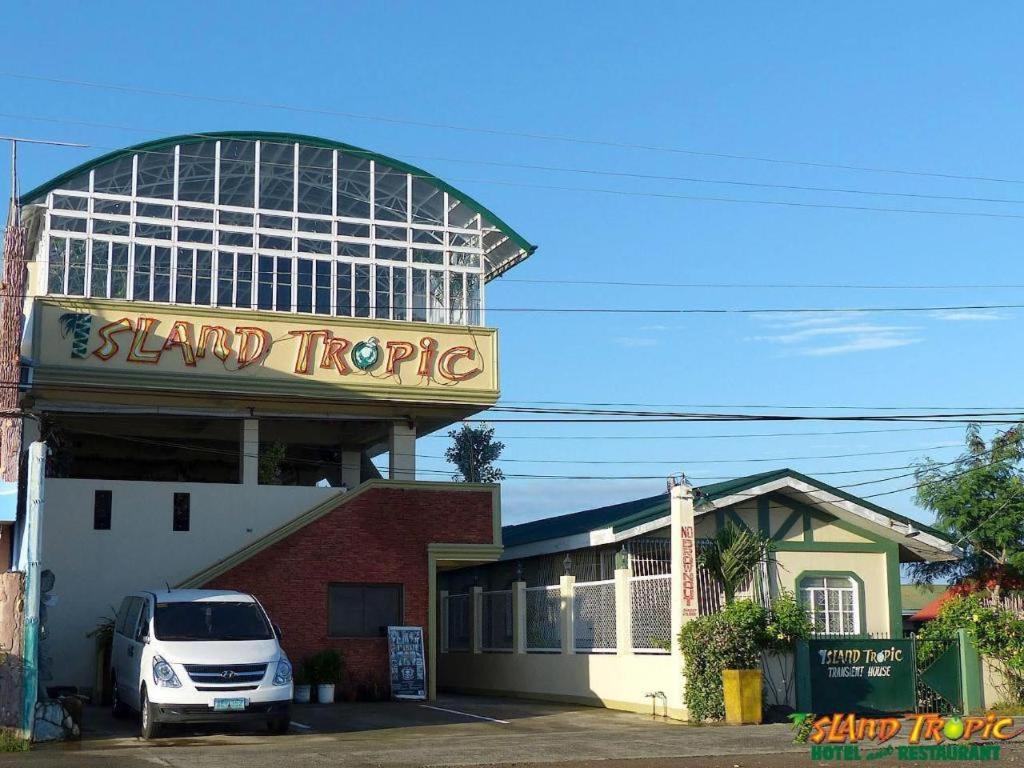 Island Tropic Hotel And Restaurant Alaminos Extérieur photo